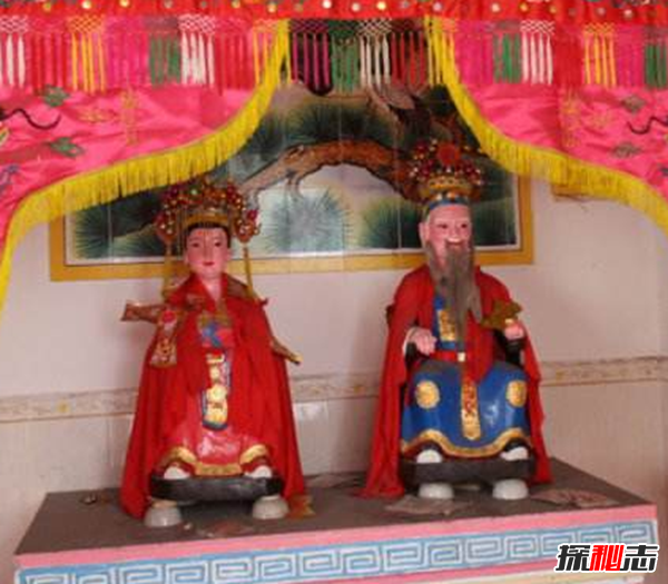 古代中国传说土地神,为什么要拜祭土地神(功能极强的神明)