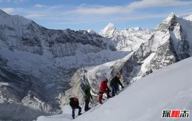 玉龙雪山登山死亡事件，家中30岁独生子沉睡于雪山